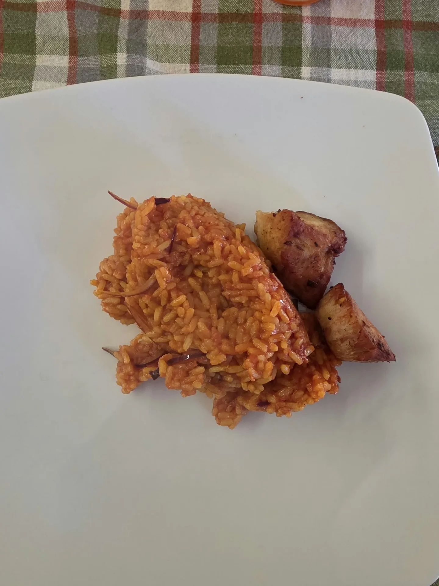 Riso al pomodoro con accompagnamento
